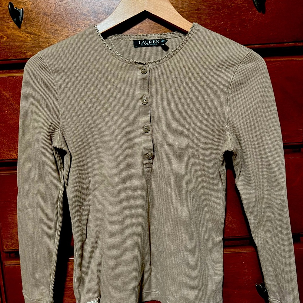 Long sleeve light weight thermal style shirt